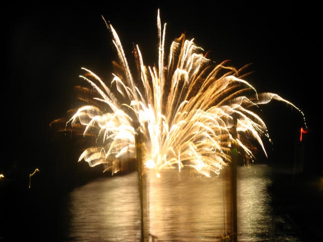  The fires from the boat 